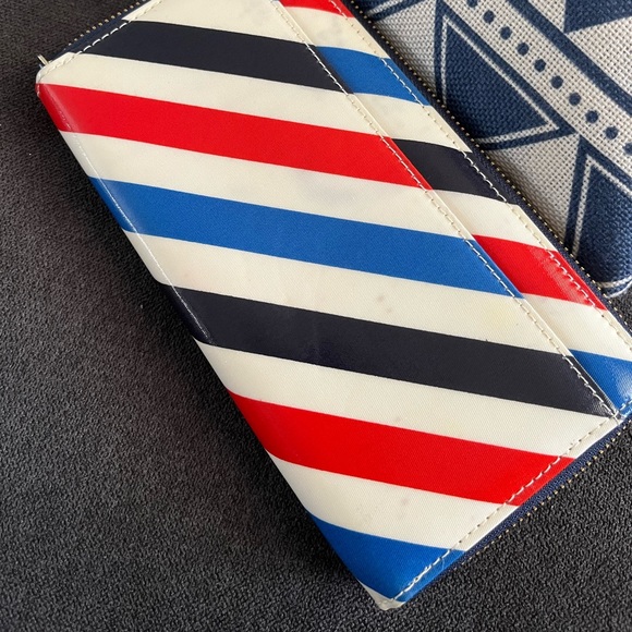 Kate spade New York Daycation neda Wallet. - Picture 4 of 7